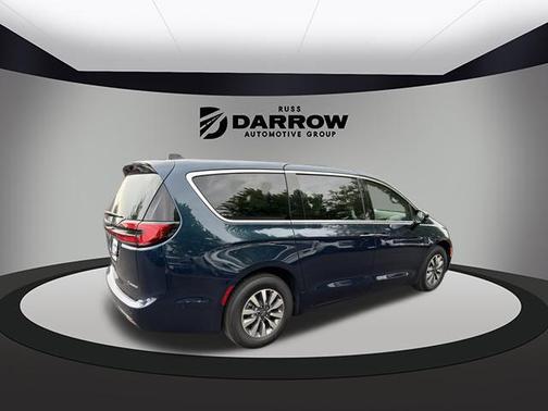 2025 Chrysler Pacifica Hybrid Select