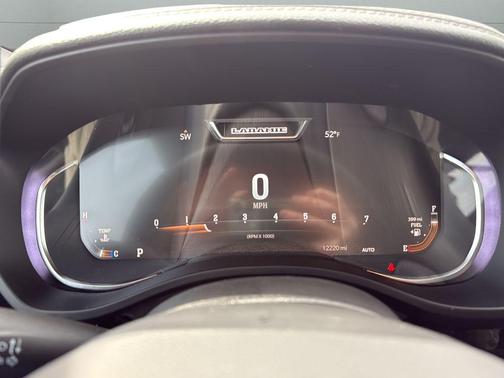 Bright White Clearcoat 2025 RAM 1500 Laramie