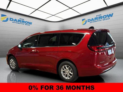 Red Hot Pearlcoat 2026 Chrysler Pacifica L