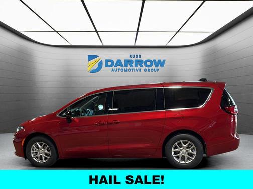 Red Hot Pearlcoat 2026 Chrysler Pacifica L
