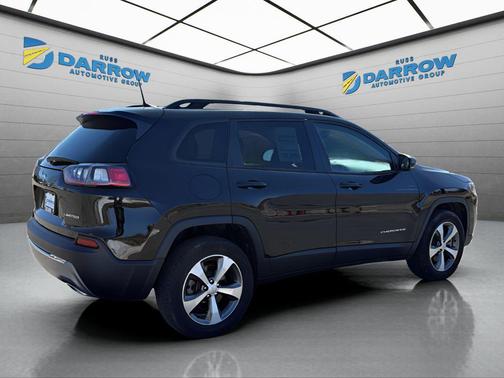 Diamond Black Crystal Pearlcoat 2022 Jeep Cherokee Limited