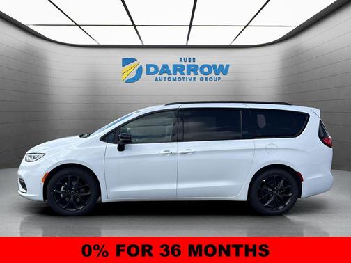Bright White Clearcoat 2026 Chrysler Pacifica Limited