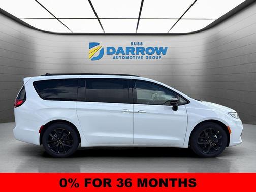 Bright White Clearcoat 2026 Chrysler Pacifica Limited