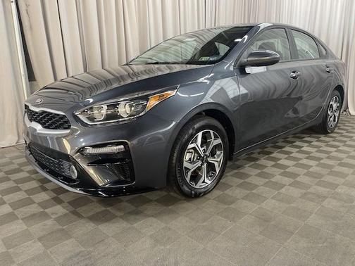 Photo 1 of 18 of 2021 Kia Forte LXS
