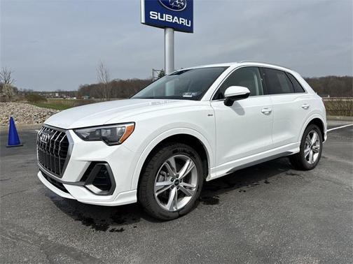 2022 Audi Q3 45 S line Premium