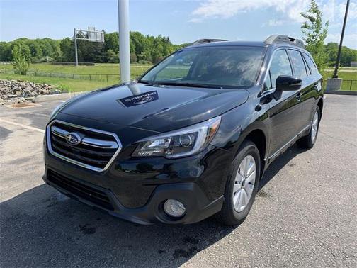 Crystal Black Silica 2019 Subaru Outback 2.5i Premium