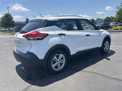 2018 Nissan Kicks S