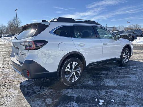 2022 Subaru Outback Touring XT