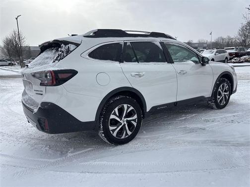 2022 Subaru Outback Touring XT