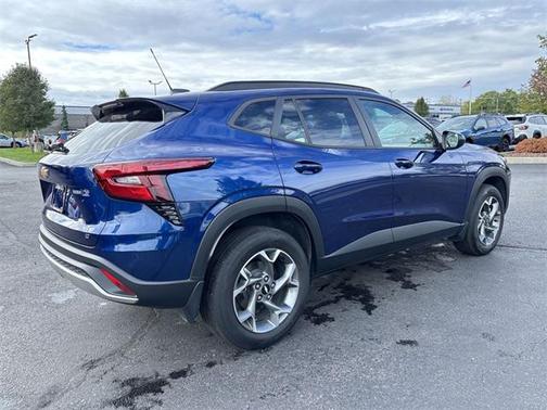 2024 Chevrolet Trax LT