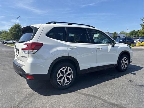 2022 Subaru Forester Premium