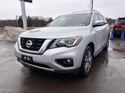2018 Nissan Pathfinder SV