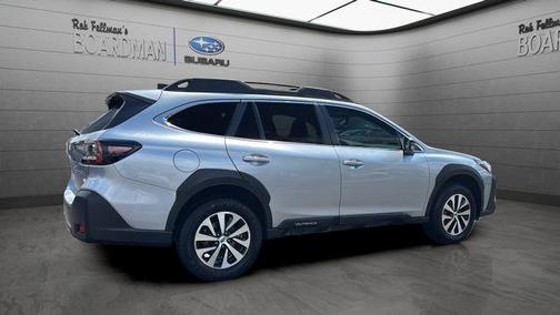 Ice Silver Metallic 2023 Subaru Outback Premium
