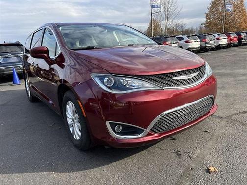 2020 Chrysler Pacifica Touring