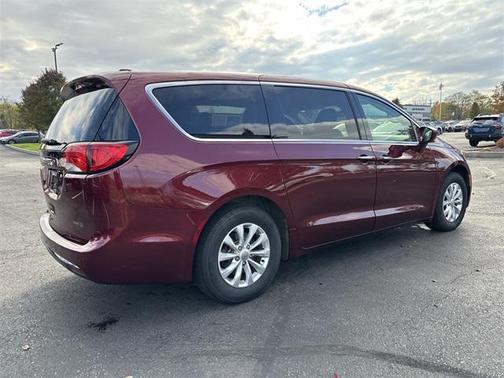 2020 Chrysler Pacifica Touring