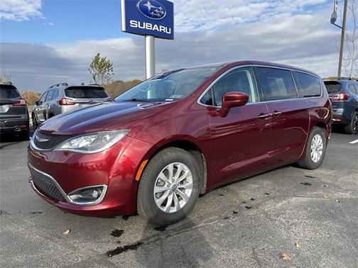 2020 Chrysler Pacifica Touring