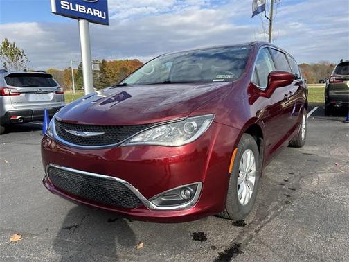 2020 Chrysler Pacifica Touring