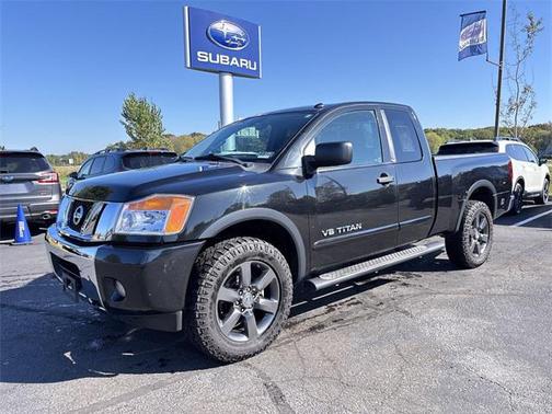 2015 Nissan Titan SV
