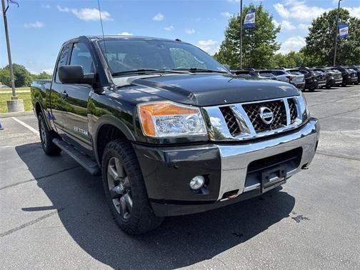 2015 Nissan Titan SV