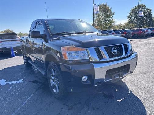 2015 Nissan Titan SV