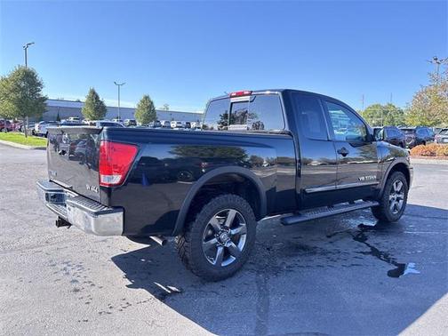 2015 Nissan Titan SV