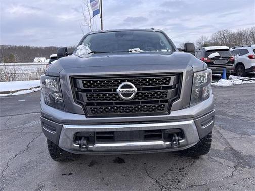 2021 Nissan Titan SV