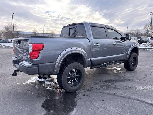2021 Nissan Titan SV