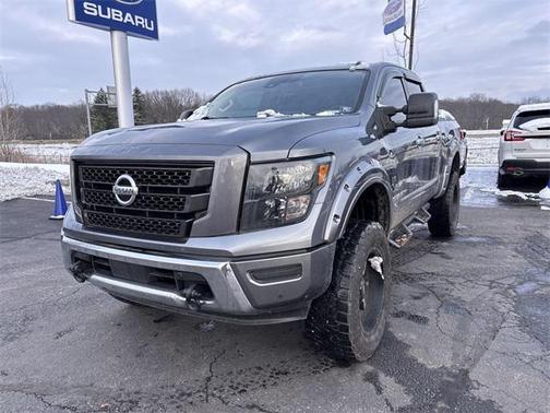2021 Nissan Titan SV