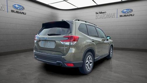 Autumn Green Metallic 2024 Subaru Forester Premium
