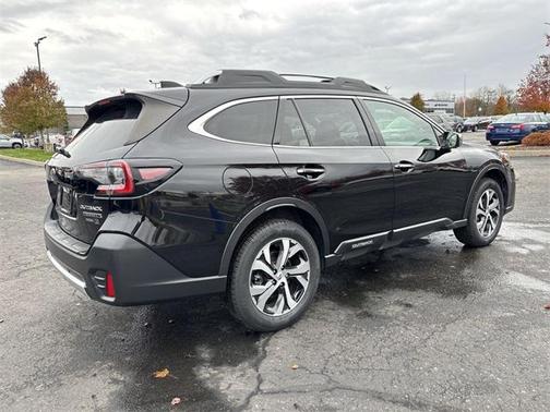 2022 Subaru Outback Touring XT