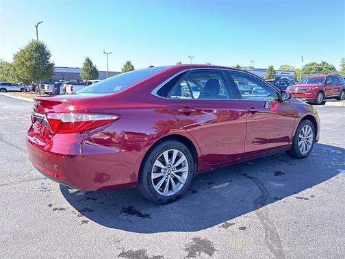 2016 Toyota Camry XLE