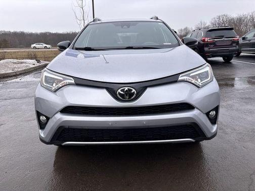 2017 Toyota RAV4 SE