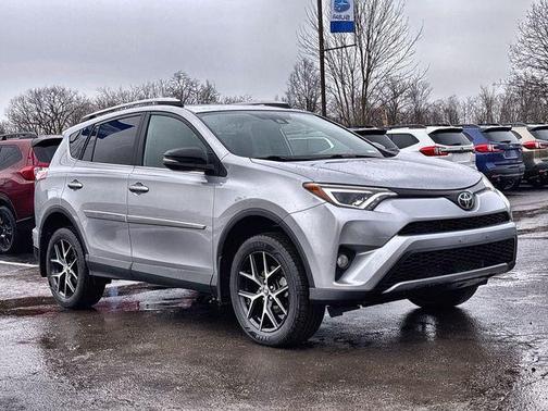 2017 Toyota RAV4 SE