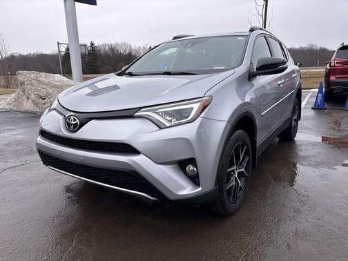 2017 Toyota RAV4 SE