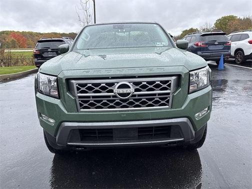 2024 Nissan Frontier SV