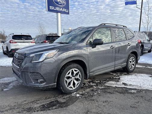 2024 Subaru Forester Premium