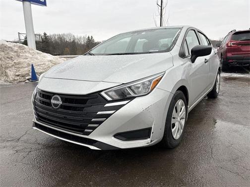 2023 Nissan Versa 1.6 S