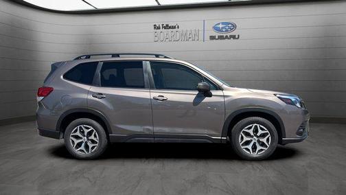 Brilliant Bronze Metallic 2022 Subaru Forester Premium