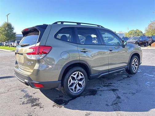2024 Subaru Forester Premium