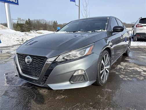 2021 Nissan Altima SR FWD