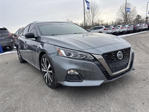 2021 Nissan Altima SR FWD