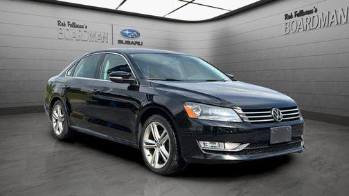 Black Uni 2015 Volkswagen Passat 1.8T Limited Edition