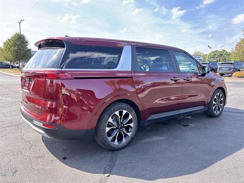 2024 Kia Carnival EX