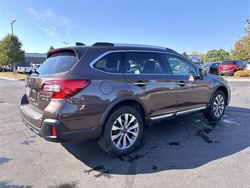 2019 Subaru Outback 2.5i Touring