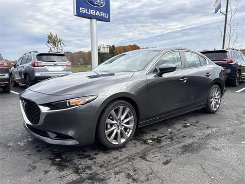 2022 Mazda Mazda3 FWD w/Preferred Package