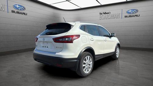 2022 Nissan Rogue Sport SV