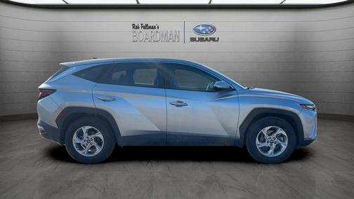 2023 Hyundai TUCSON SE