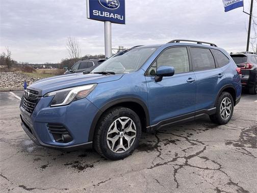 2023 Subaru Forester Premium