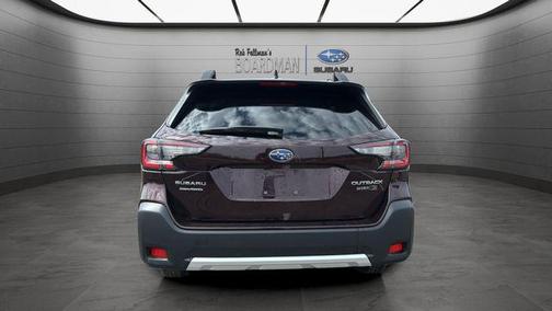 Dark Mahogany Pearl 2023 Subaru Outback Limited