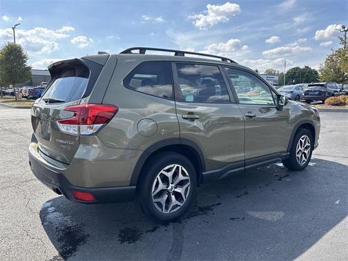 2022 Subaru Forester Premium
